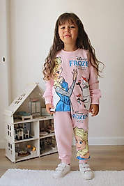 Karakter Desenli Takım